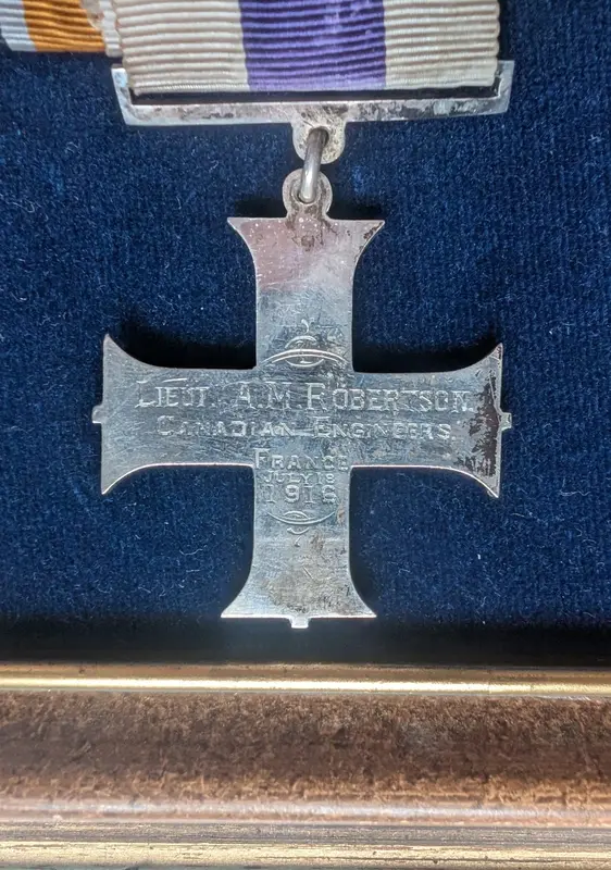 The Military Cross, Engraved